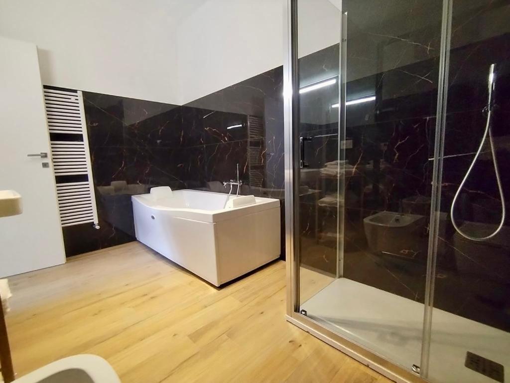 Hh Hermoso Housing Apartment *