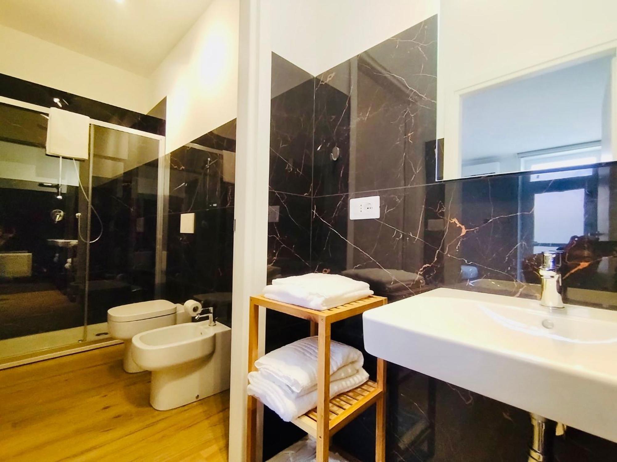Hh Hermoso Housing Apartment